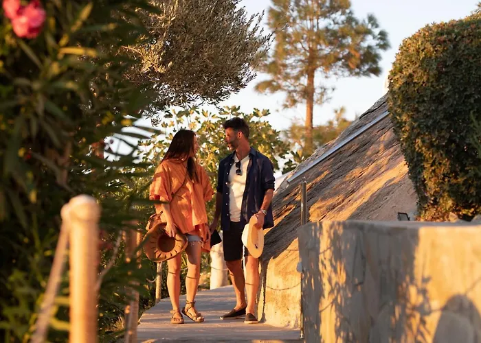 Kritikakis Village イオス島 チョーラ