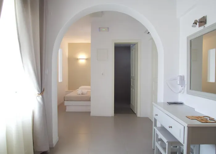 Kritikakis Village 3* イオス島 チョーラ