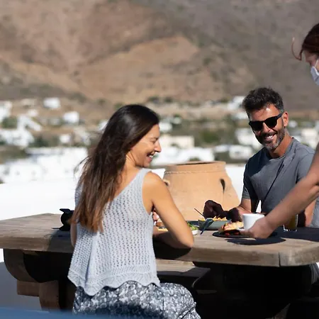 Kritikakis Village Ξενοδοχείο με διαμερίσματα Ίος